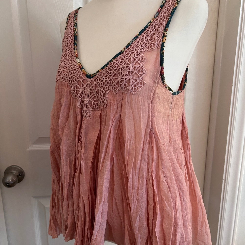 Gimmicks by BKE Gauze Top, Small
